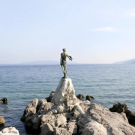 Apartamento With Parking Space - 23879 Opatija