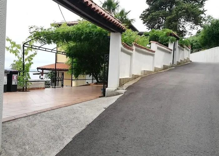 With A Parking Space - 23879 Opatija